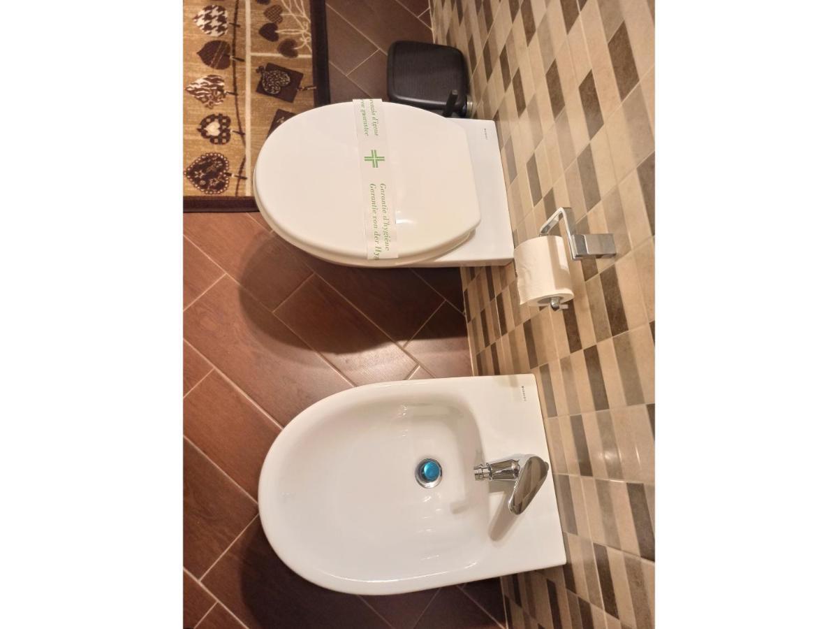 Airport Rooms - Bari Eksteriør billede